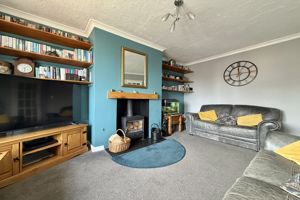 Lounge- click for photo gallery